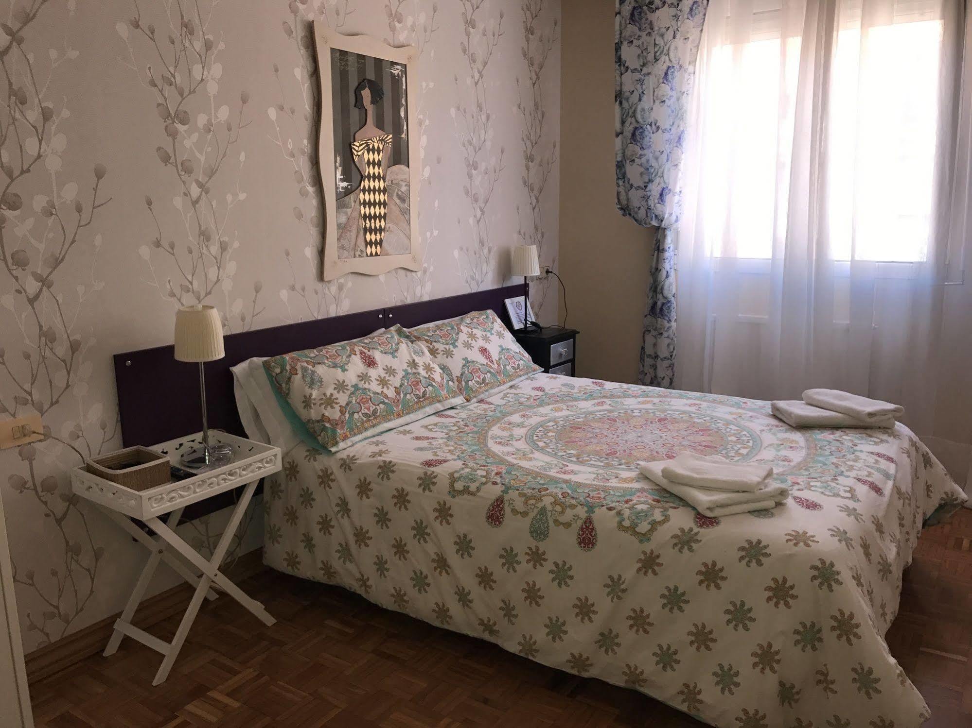 Alojamientos Iruna Pamplona Kültér fotó